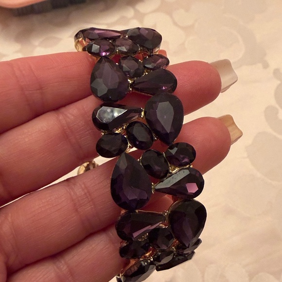Macy's Ladies, Stretch, Gold and Purple Gemstone Bracelet. NEW - Picture 4 of 7